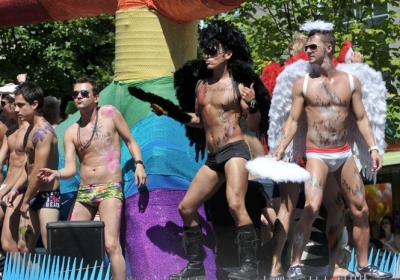 Українські політики не хочуть, щоб вітчизняні геї мали європейські права. Фото: novostink.ru