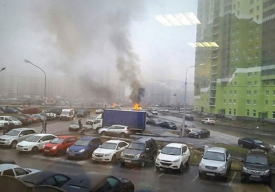 У Петербурзі розстріляли поліцейський автомобіль: є загиблі, - ФОТО