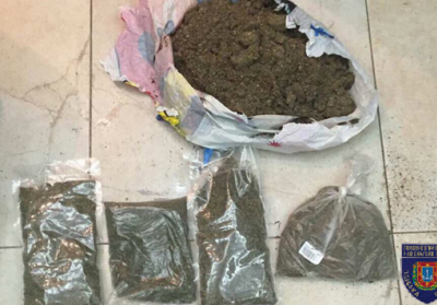 В Одесской области полиция изъяла у семьи наркодилеров 8 кг наркотиков
