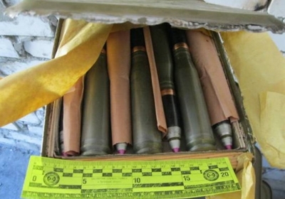 МВД обнаружило 300 ящиков пороха и 30 мин в тайнике ЛНР в Северодонецке