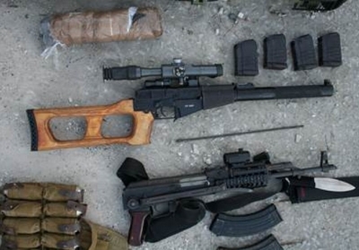 На Харківщині СБУ виявила три схованки зі зброєю