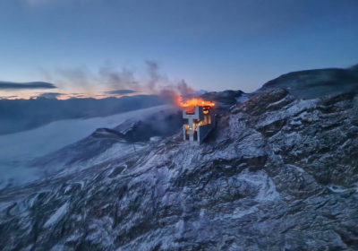 У швейцарських Альпах спалахнула пожежа в ресторані, що знаходиться на висоті 3 тисячі метрів