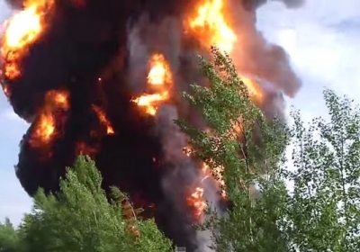 В сети появилось видео, как выглядит пожар на нефтебазе под Киевом с высоты птичьего полета