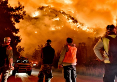 Пожары в Греции: появились первые жертвы, с острова близ Афин эвакуировали более 1000 человек