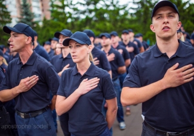 Кияни побачили перших випускників поліцейської академії патрульної служби