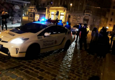 У Львові патрульний збив жінку на пішохідному переході


