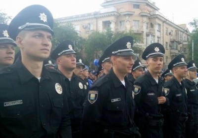 В Мариуполе приняли присягу патрульные полицейские, - ФОТО