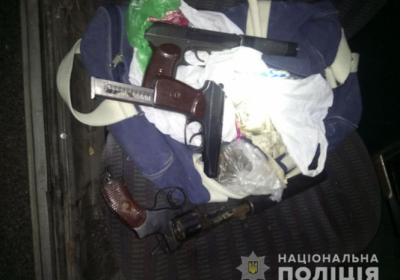 Вбивство поліцейського в Баришівці: затримали двох чоловіків зі зброєю