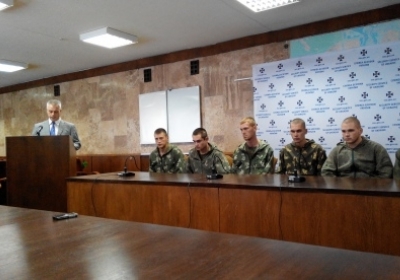 Задержанных российских солдат доставили в Киев: здесь совсем не так, как нам рассказывают из телевизора - фото