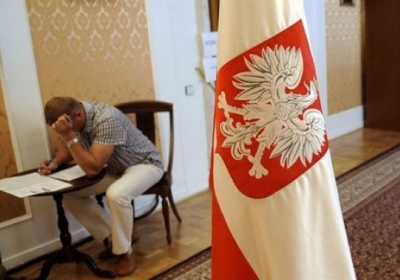 Сьогодні у Польщі відбувається загальнонаціональний референдум щодо податків та виборчої системи