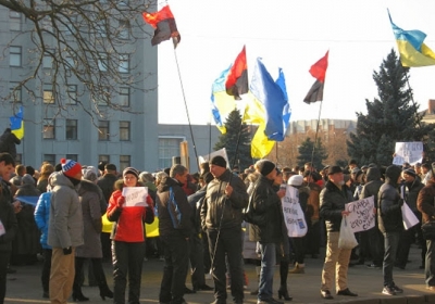 Полтавські мітингувальники домовились про перемир'я з міліцією
