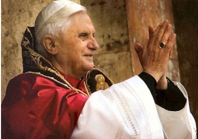 Понтифікат Бенедикта XVI: прагнення миру і голосні скандали