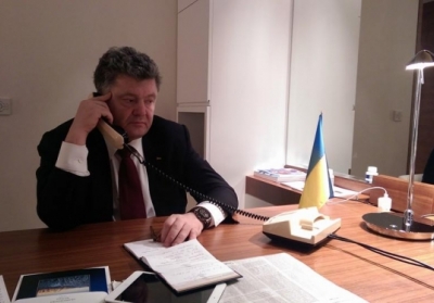 Порошенко створив дві обласні військово-цивільні адміністрації на Донбасі