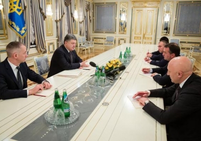 Порошенко заявив про розблокування вугілля для України: вже пішли перші ешелони