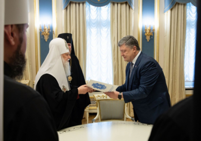 Порошенко получил от УПЦ КП и УАПЦ обращение к Вселенскому патриарху