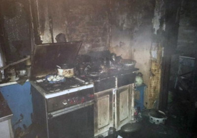 В Кривом Роге в результате пожара в доме погибли двое взрослых и ребенок
