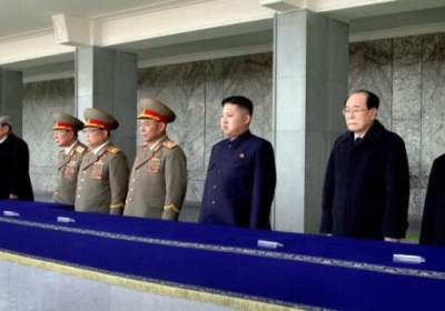 Лідер КНДР та члени уряду відзначають 100 днів зі смерті Кім Чен Іра. Фото: EPA.