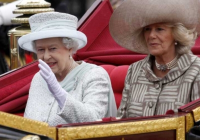 Британська королева узаконила одностатеві шлюби