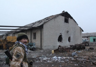 Террористы пол ночи обстреливали украинских военных в зоне АТО