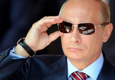 Путин, никакой ты не заслуженный полковник разведки, а стандартный капитан-пьяница, который тырил спирт, - блоггер