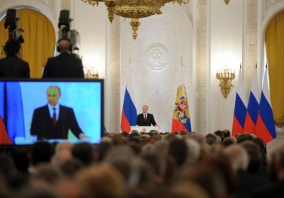 По случаю вхождения Крыма в состав России Путин выступает с заявлением, - трансляция
