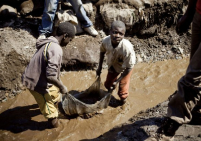 У Конго на шахтах з видобутку кобальту працюють 4-річні діти, - ВІДЕО
