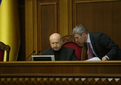 Турчинов говорит, что внеочередные выборы состоятся по действующему законодательству