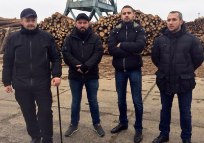 Четверо депутатів з Радикальної партії голосували в Раді, перебуваючи в Одеській області