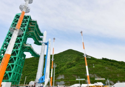 Південна Корея представила першу космічну ракету власного виробництва