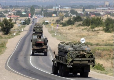 Вантажівки армії Росії з ракетами прямують до кордону з Україною, - фото