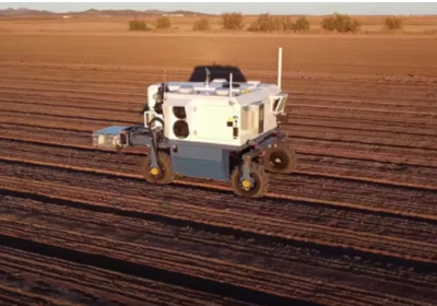 В США разработали робота, который лазером удаляет сорняки