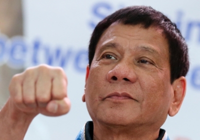 Новообраний президент Філіппін радить корупціонерам 