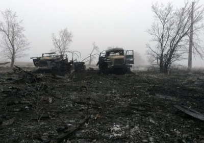 Українські артилеристи розгромили російську техніку бойовиків біля Донецька, - фото