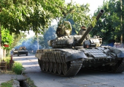 Російські танки. Фото: spbdnevnik.ru