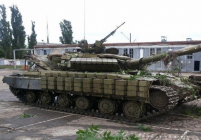 Украинские военные захватили у террористов российский танк, - фото