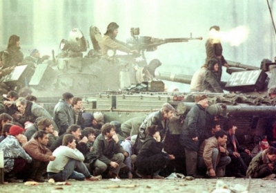 В Румынии восстановят следствие по убийству участников антикоммунистических протестов в 1990 году
