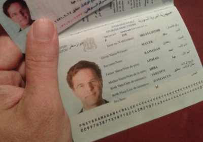 Сирійський паспорт може отримати будь-хто Фото: revu.nl