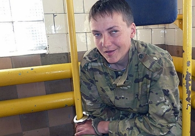 Терористи ЛНР допитали офіцера української армії Надію Савченко, - відео