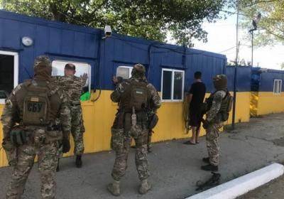Инспектора Одесской таможни задержали за взяточничество