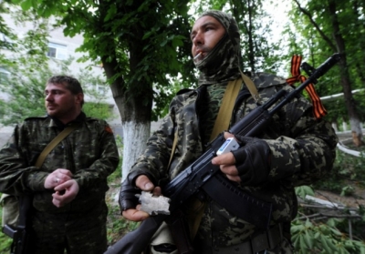 У Стаханові терористи знищили українські підручники