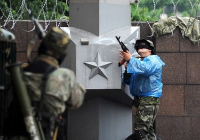 В Первомайске вооруженные люди похитили с предприятия 53 единицы техники, - милиция