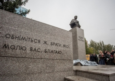 Памятник Т. Шевченко в Новосибирске. Фото: ngs.ru