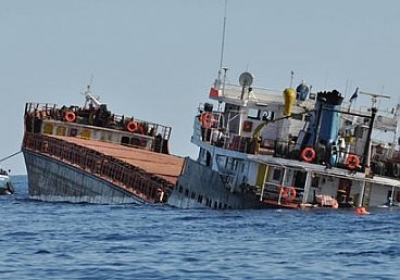 У корабельній аварії біля Гвінеї загинуло 30 людей