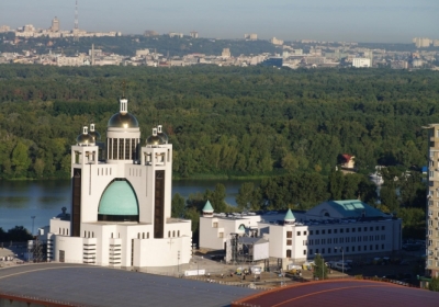 Из-за строительства на Никольской Слободке в Киеве Патриарший собор УГКЦ пошел трещинами