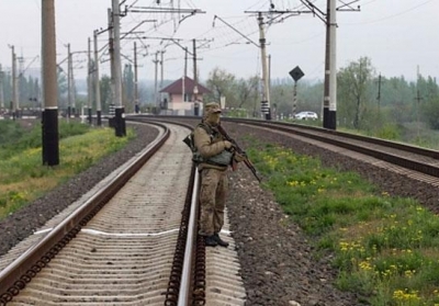 За ночь террористы устроили два взрыва на станции Донецкой железной дороги