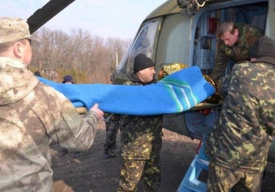 Из зоны АТО эвакуировали 18 раненых украинских бойцов, - фото