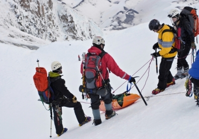 Російські рятувальники шукають двох українських альпіністів, які зірвались з Ельбрусу