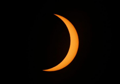 Месяц постепенно закрывает Солнце, Пьедра дель Агила, Аргентина, 14 декабря 2020 Фото: AP Photo / Natacha Pisarenko