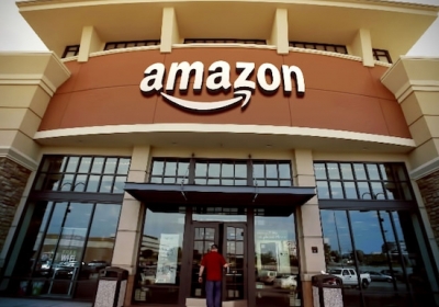 Працівникам корпорації Amazon загрожує скорочення зарплат після падіння акцій – WSJ