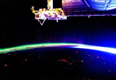 Астронавт оприлюднив дивовижне фото північного сяйва над Землею